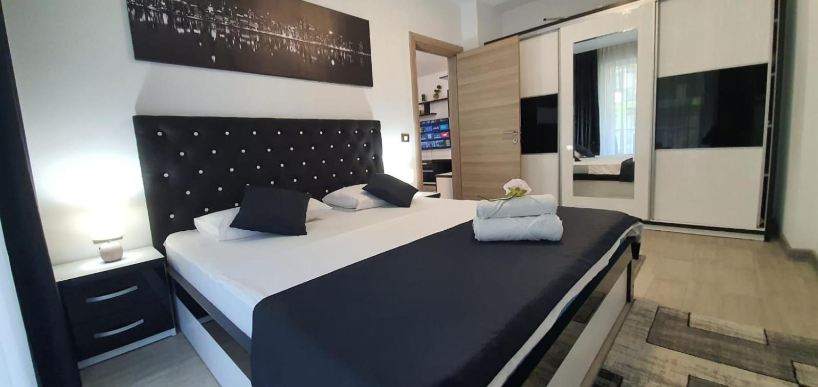 Alezzi Luxury Apartment Spa Resort Piscina Incalzita Sauna Parking Navodari Ngoại thất bức ảnh